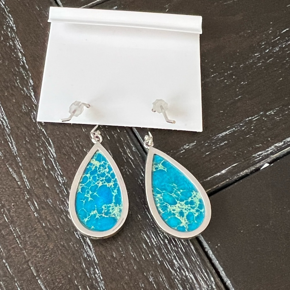 Iris & Lily Earrings - Picture 10 of 10
